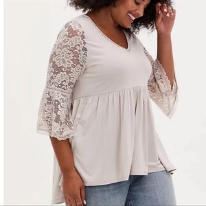 Torrid Size 1 Light Heather Gray Blouse Soft Lace Bell Sleeves